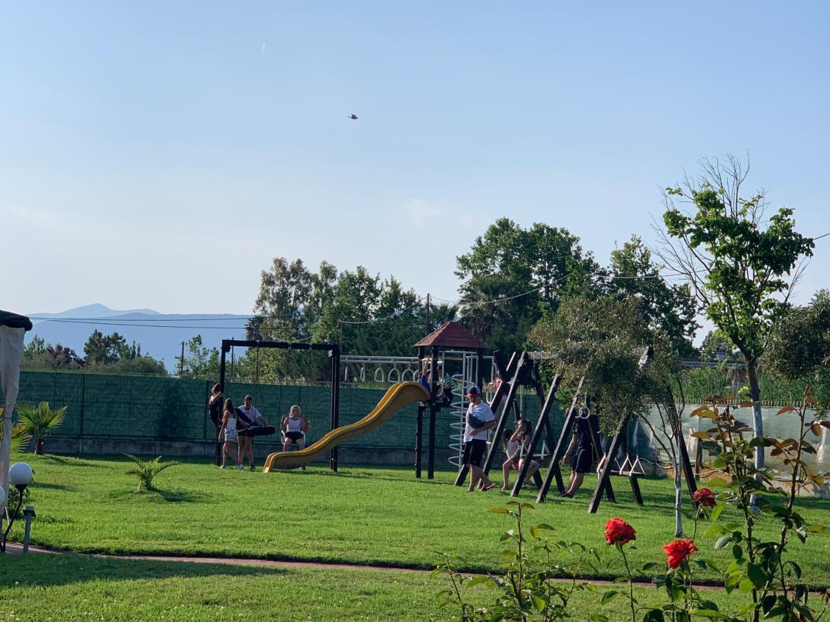 7Syn7 Aparthotel Oreí Kültér fotó