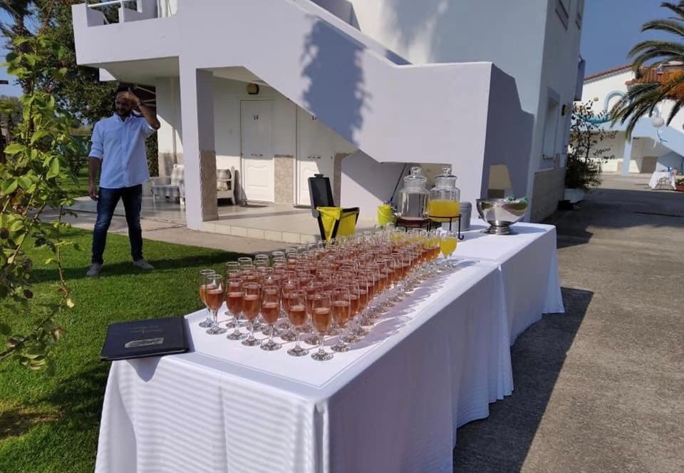 7Syn7 Aparthotel Oreí Kültér fotó