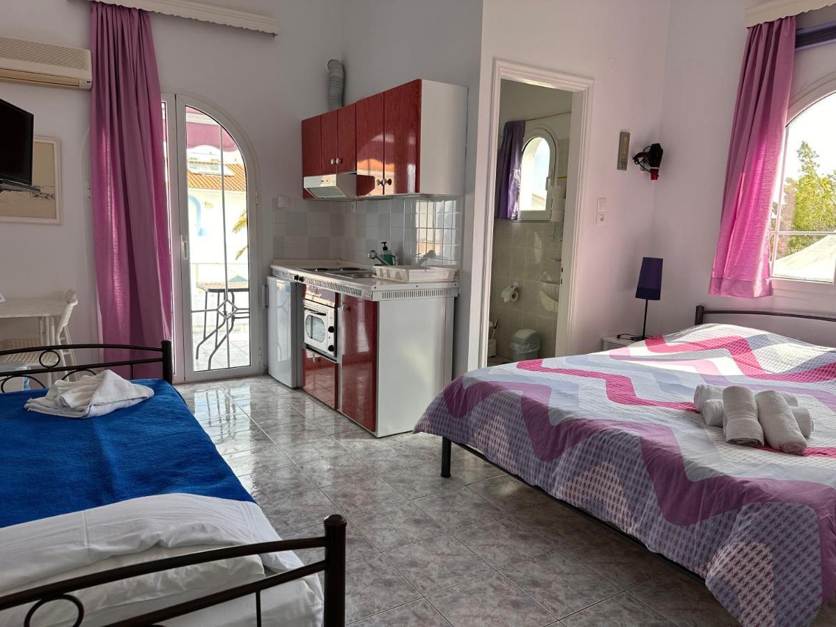 7Syn7 Aparthotel Oreí Kültér fotó