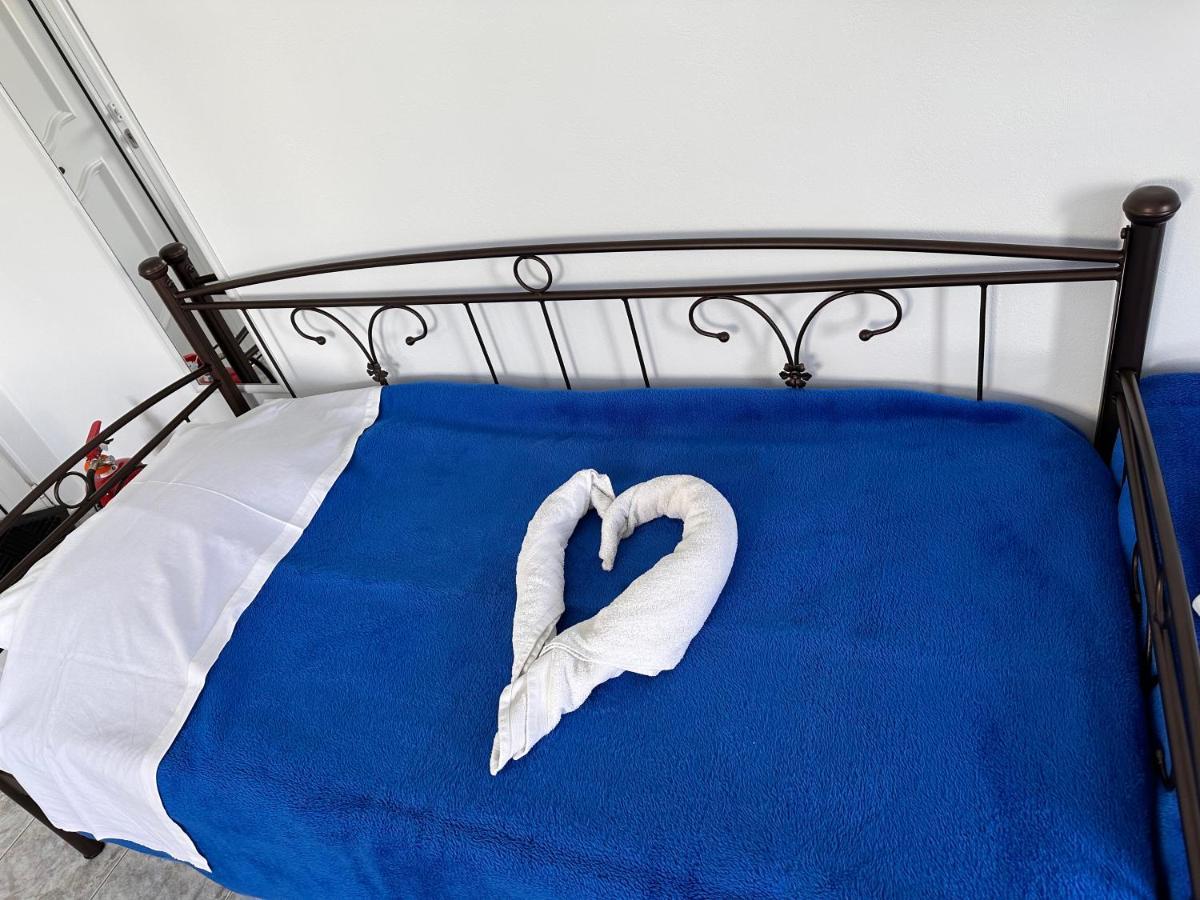 7Syn7 Aparthotel Oreí Kültér fotó