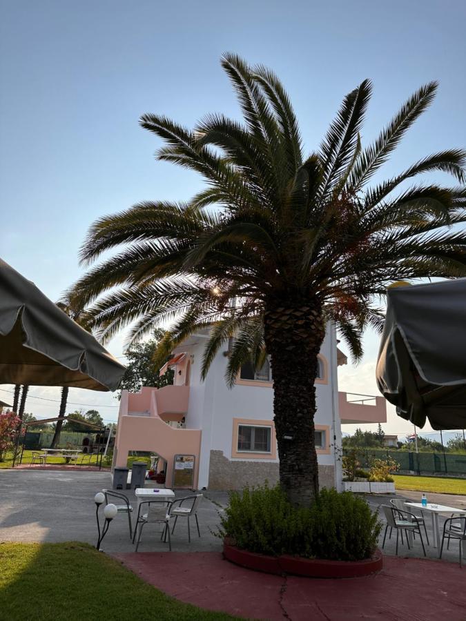 7Syn7 Aparthotel Oreí Kültér fotó